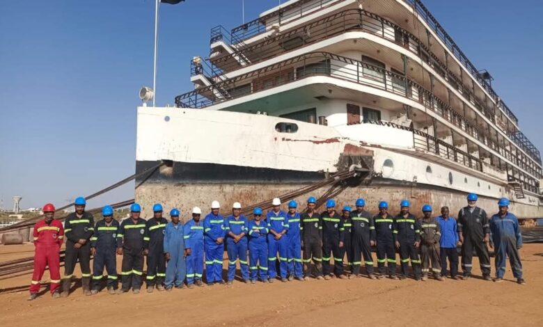 الشركة البورسعيدية للأعمال الهندسية والإنشاءات البحرية تتولى إصلاح الفندق العائم "أوجيني" 1 FB IMG 1743105006340