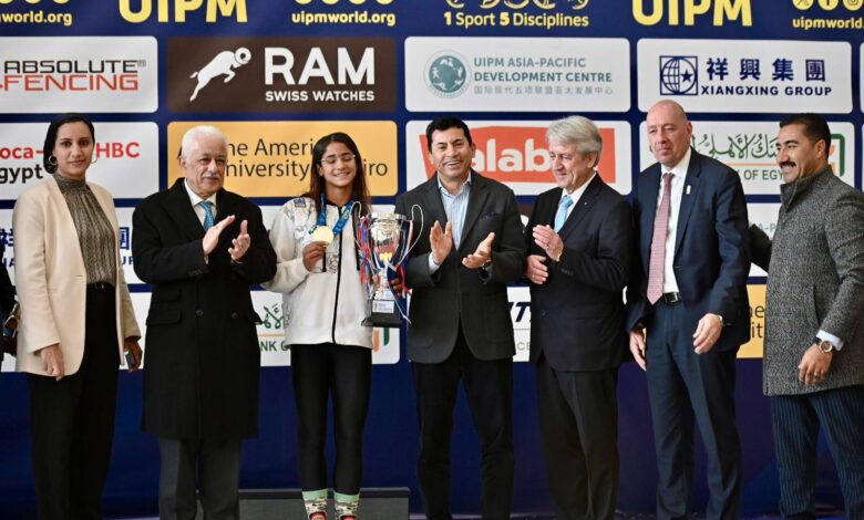 وزير الرياضة يشهد نهائي كأس العالم للخماسي الحديث سيدات 1 IMG 20250301 WA0037