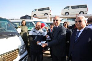 البنك الزراعي المصري يسلم 78 سيارة ميكروباص ضمن مبادرة إحلال السيارات بمحافظة المنيا 2 IMG 20250304 WA0032
