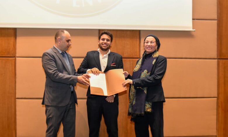 وزيرة البيئة تسلّم عقود تعيين المراقبين والباحثين البيئيين الجدد لدعم العمل البيئي بالمحميات الطبيعية 1 IMG 20250305 WA0019