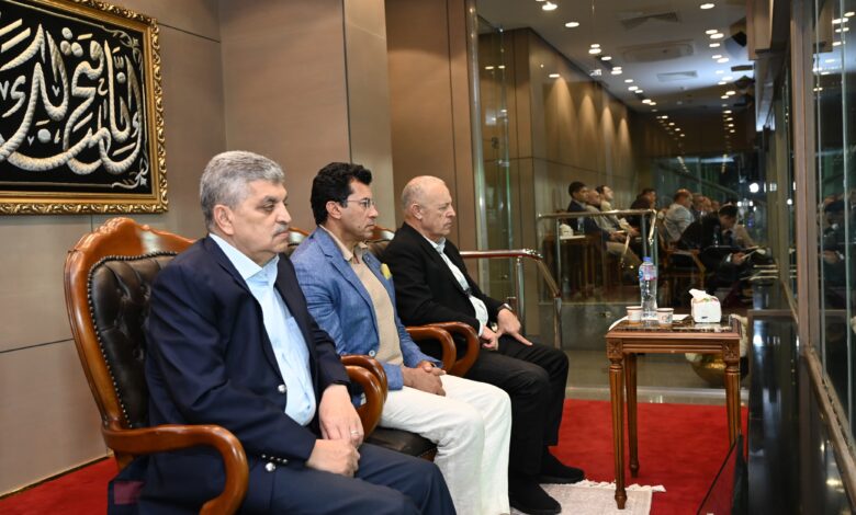 وزير الرياضة يؤازر منتخب مصر ويهنئهم بالتأهل لربع نهائي بطولة كأس الامم الافريقية للشباب 1 IMG 20250509 WA0068