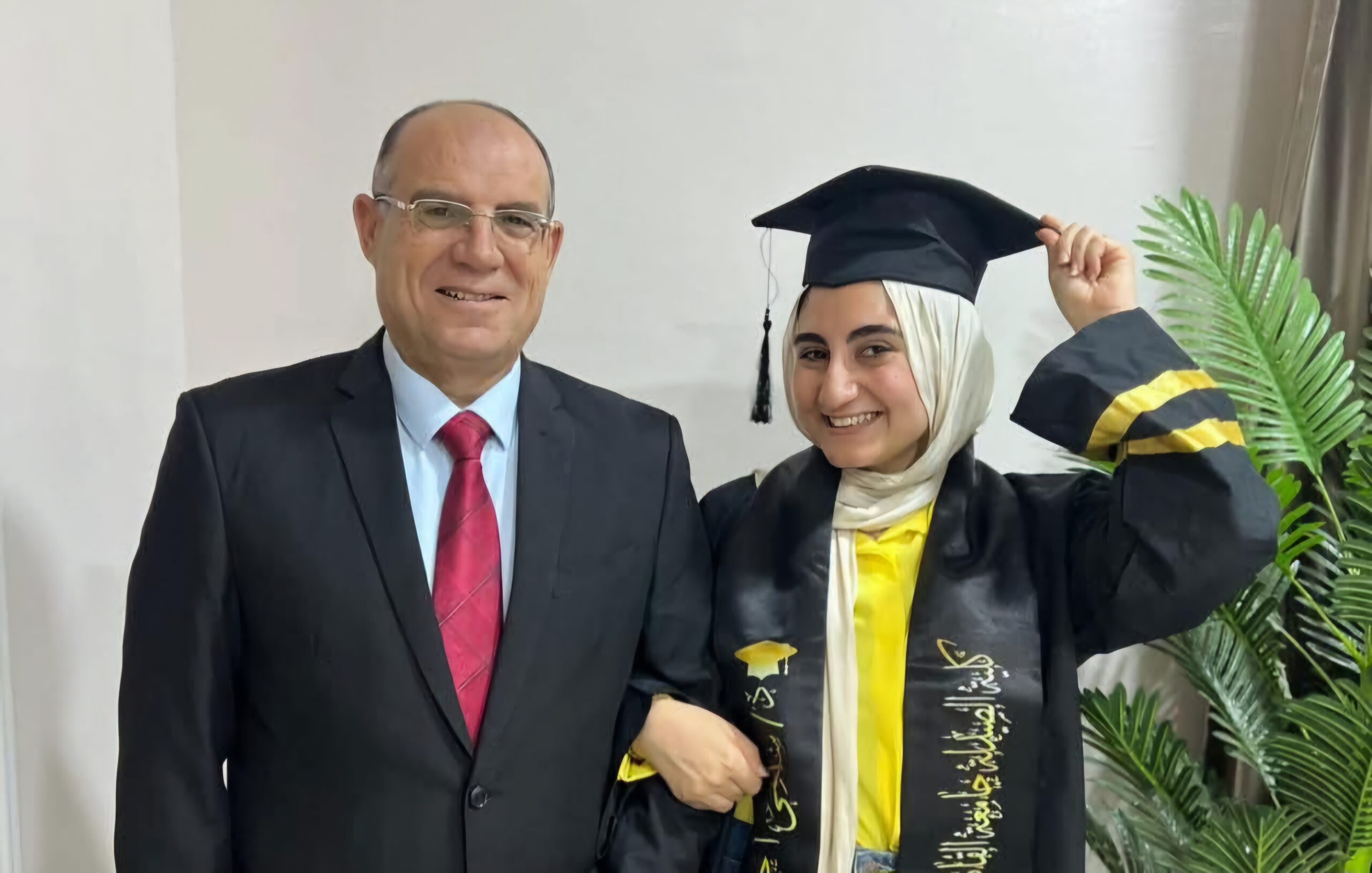 "أخبار الناس اليوم " يهنئ الأستاذ أحمد تركي بمناسبة تخرج إبنته الدكتورة سلمي 1 FB IMG 1750799935320 scaled