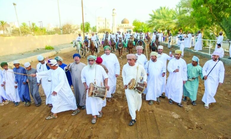 هبطة العيد في سلطنة عُمان .. الأصالة ممزوجة بتقاليد توارثتها الأجيال 1 IMG 20250602 WA0050