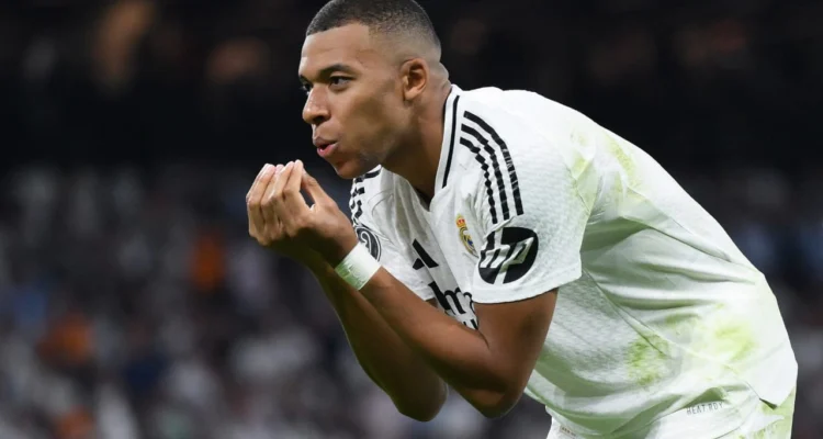 بيبي يُشيد بمبابي ..عام إستثنائي ومنافسة قوية على الكرة الذهبية" 1 IMG 20250607 WA0089