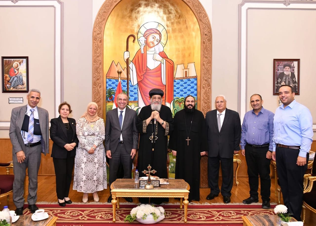 رئيس البنك الزراعي المصري يلتقي قداسة البابا تواضروس الثاني لتعزيز التعاون والتوسع في تمويل مشروعات الأديرة 1 IMG 20250708 WA0144