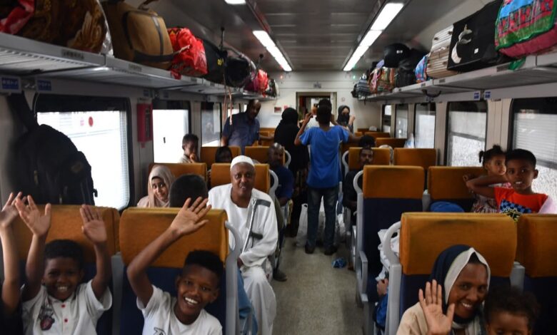 السكه الحديد : تسيير القطار السابع لتسهيل العودة الطوعية للأشقاء السودانيين 1 FB IMG 1756061615528