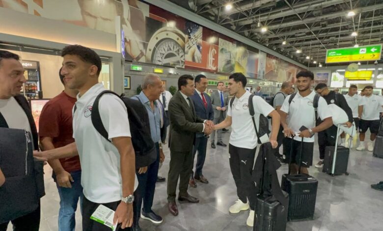 وزير الرياضة يودع المنتخب الوطني بمطار القاهرة .. ودعمهم قبل مواجهته الحاسمة مع منتخب بوركينا فاسو 1 FB IMG 1757259975222