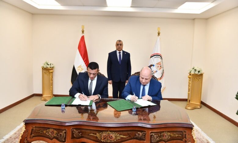 وزير الدولة للإنتاج الحربي يشهد مراسم توقيع عقدين للتعاون المشترك في مجال التصنيع العسكري 1 FB IMG 1764772867969