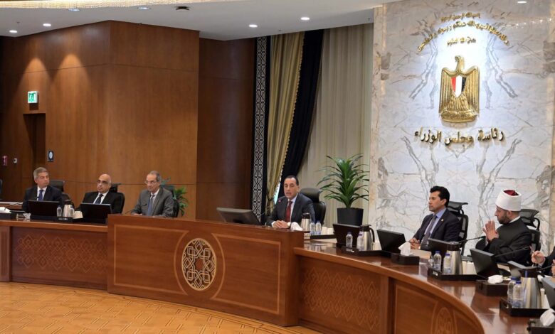 رئيس الوزراء: اتخاذ الإجراءات القانونية ضد من ينشر الأخبار الكاذبة التي تستهدف الإساءة للمجتمع وتعمد الإضرار بالاقتصاد الوطني 1 FB IMG 1765130695038