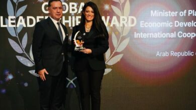 د. رانيا المشاط تتسلم جائزة «القيادة الدولية» من معهد «شوازيل» أحد أبرز مراكز الفكر والأبحاث عالميًا خلال فعاليات الحوار الأفريقي الخليجي 11 FB IMG 1765278177584