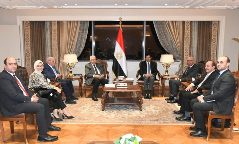 وزير الشباب والرياضة يجتمع بمؤسسة نواة للاستشارات لبحث الآليات الذكية وتطوير التعاون الإستراتيجي في العمل الشبابي والرياضي 1 IMG 20251205 WA0017