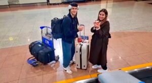 مطار القاهرة الدولى يستقبل الركاب بالهدايا. . بمناسبة العام الميلادى الجديد 2026 3 IMG 20260103 WA0009