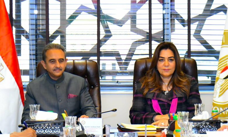 د. منال عوض تبحث مع وزير الدولة الهندي تعزيز التعاون في مجالات البيئة والمناخ 1 IMG 20260118 WA0029