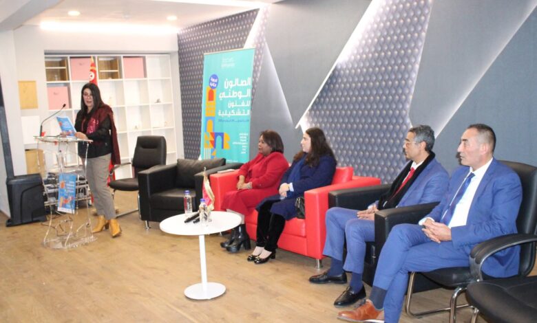 ندوة صحفية تواكب إفتتاح الدورة الثانية للصالون الوطني للفنون التشكيلية 1 IMG 20260125 WA0003