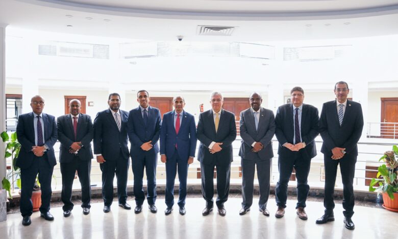 د.عاشور ونظيره الچيبوتي يبحثان التعاون العلمي والبحثي بين البلدين 1 IMG 20260127 WA0035