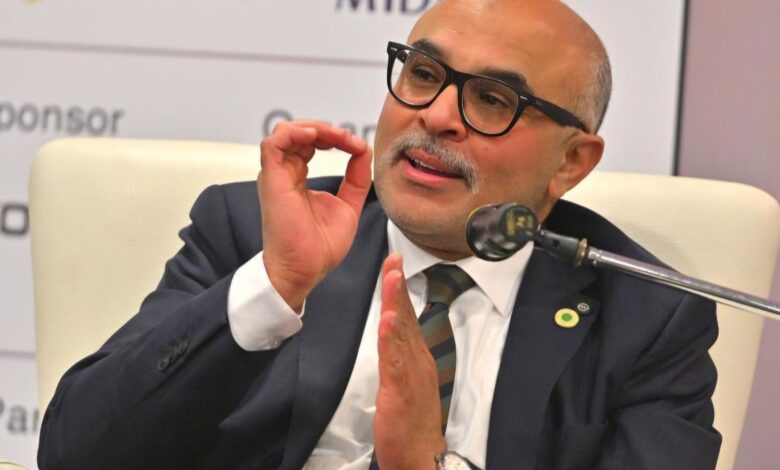 مناقشة روايتي "أم العواجز" و"جاءكم الرسول" للمستشار محمد الدمرداش في ندوة ثقافية بمعرض الكتاب 1 IMG 20260128 WA0073