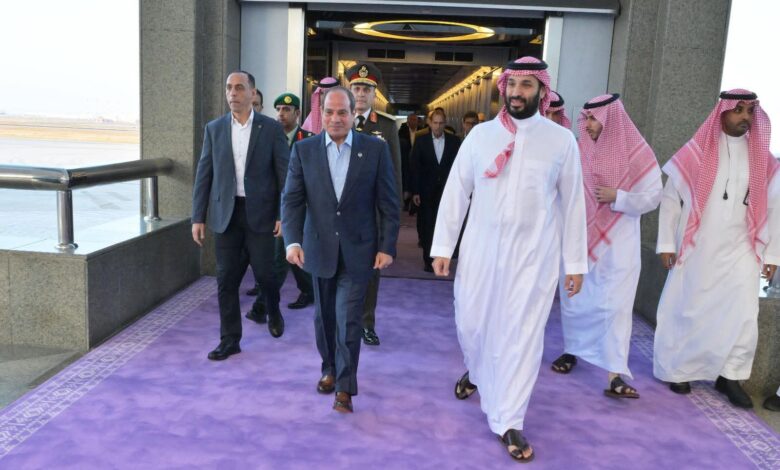 الرئيس عبد الفتاح السيسي يجتمع اليوم بمدينة جدة مع أخيه صاحب السمو الملكي الأمير محمد بن سلمان ولي عهد المملكة العربية السعودية رئيس مجلس الوزراء 1 FB IMG 1771873364133
