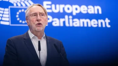 المفوضية الأوروبية تؤكد أنها تتابع عن كثب تداعيات حكم المحكمة العليا الأمريكية بشأن الرسوم الجمركية الأمريكية 6 b58a3950 0e85 11f1 a1d3 1f9593196db1 file 1771610286431 825534386