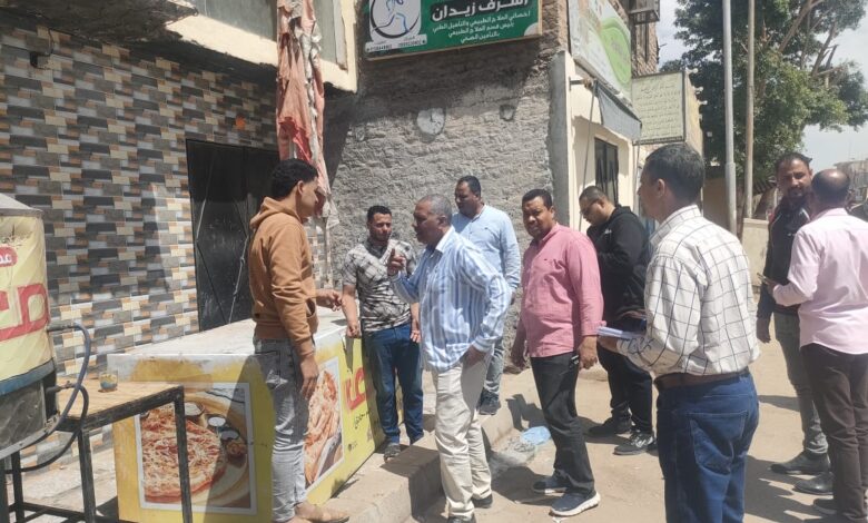 تحرير 66 محضرًا متنوعًا وتوجيه 49 إنذارًا للمحال التجارية بنجع حمادي وأبوتشت 1 IMG 20260326 WA0064