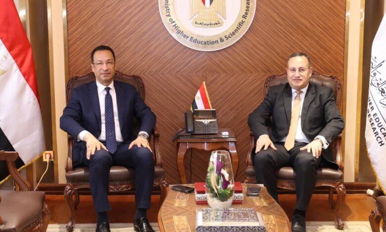 وزيرا التعليم العالي والاتصالات يبحثان توفير أدوات الذكاء الاصطناعي داخل الجامعات 1 FB IMG 1775044905054