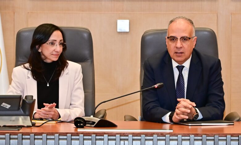 سويلم وعازر يبحثان المنظومة المائية بالبحيرة 1 IMG 20260404 WA0047