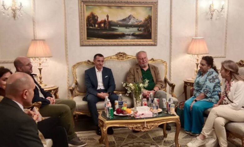 ملك مصر السابق ونجله يزور أسوان 1 IMG 20260405 WA0102