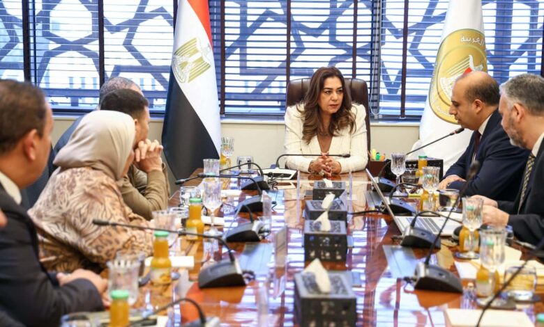 د. منال عوض تتابع مع مجموعة "المانع القابضة" مستجدات إنشاء مصنع لإنتاج الوقود الحيوي 1 IMG 20260410 WA0033